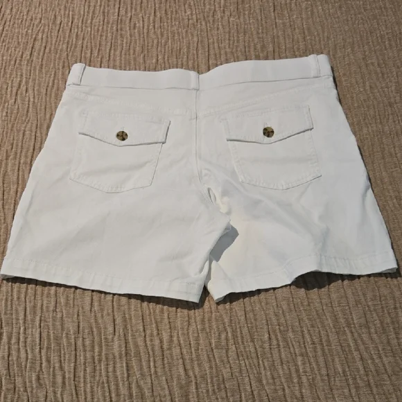 White Bermuda Shorts with Elastic Waistband - Picture 5 of 5